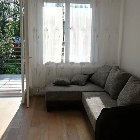 Holiday home Doppelhaushaelfte Fuer Sechs Personen Mit Terrasse
