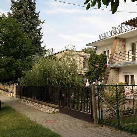 Holiday home Doppelhaushaelfte Fuer Sechs Personen Mit Terrasse