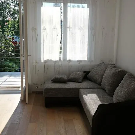 Doppelhaushaelfte Fuer Sechs Personen Mit Terrasse Holiday home *
